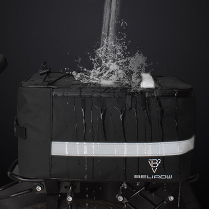 Pehmeä takapenkin laukku